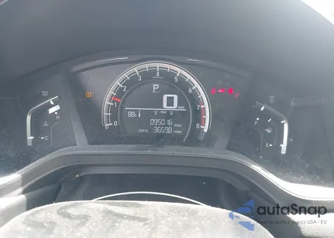 2017 Honda Cr-V Lx z USA, uszkodzony, nr VIN 7FARW5H36HE006517